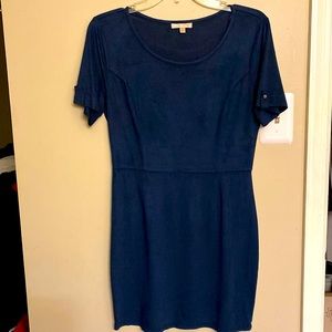 EUC Skies Are Blue Suede short sleeve dress Size SP